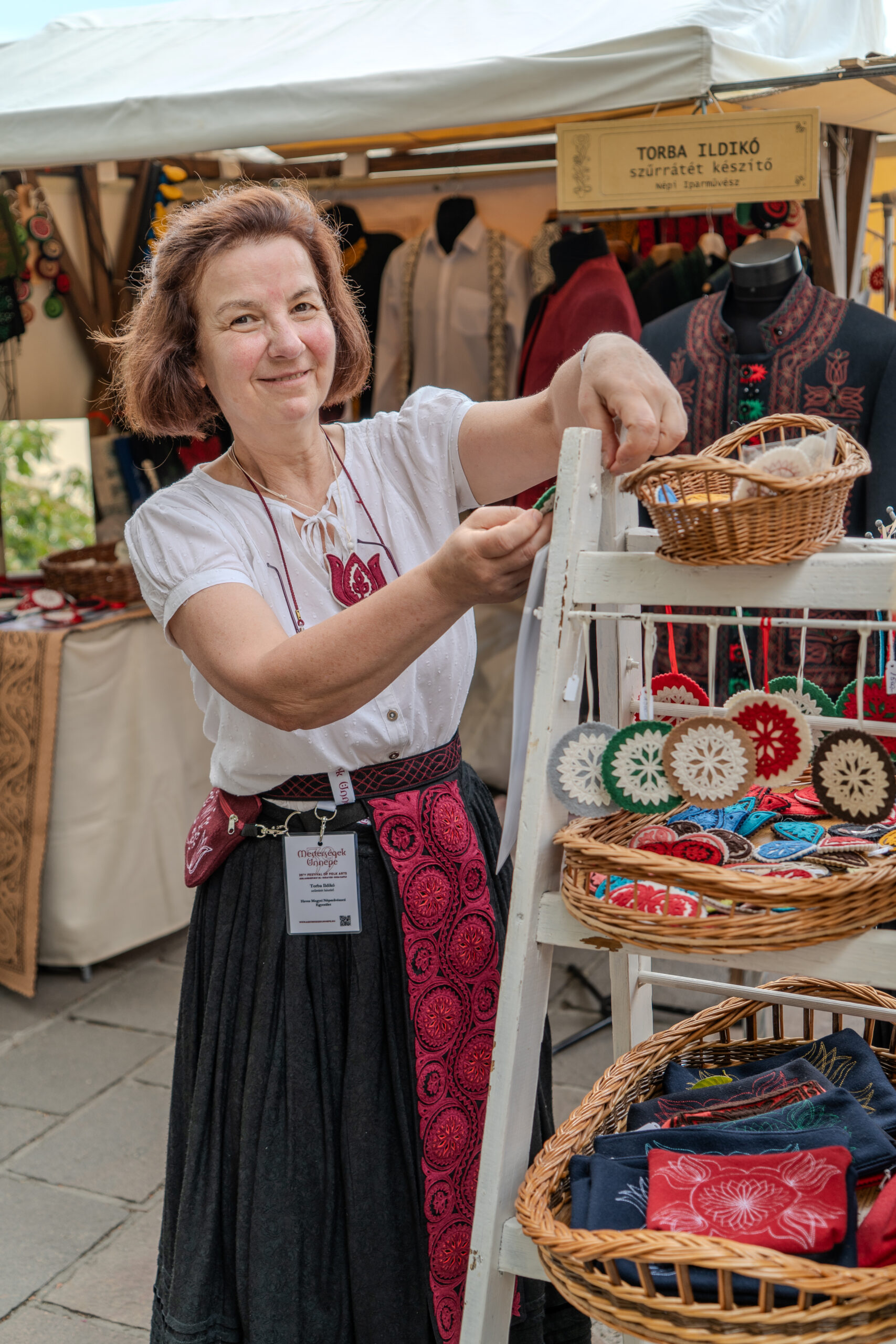 Torba Ildikó-NÉPI IPARMŰVÉSZ